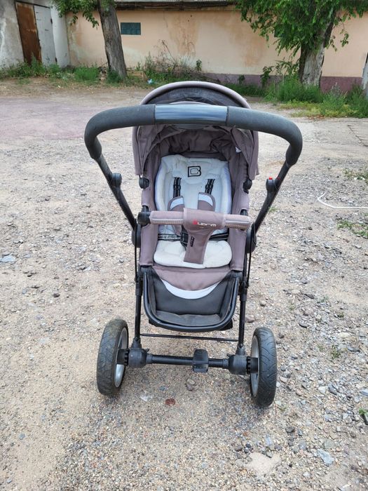 Каляска прогулочная