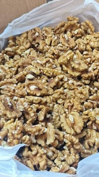 Miez de nuca  proaspăt decojit