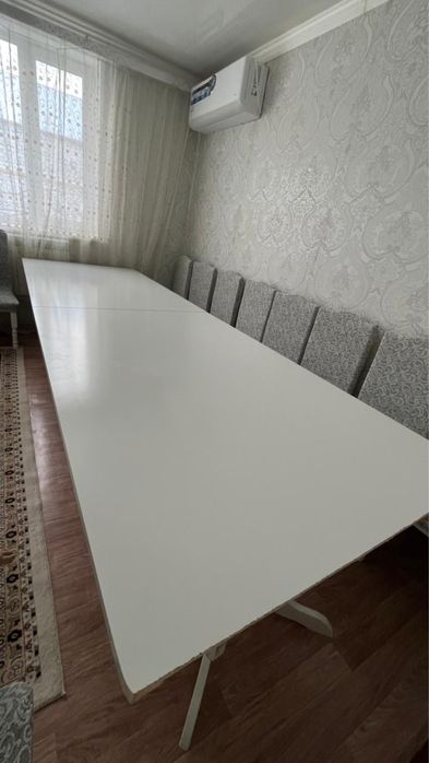 Стол для гостиной , 4м*1,10м.