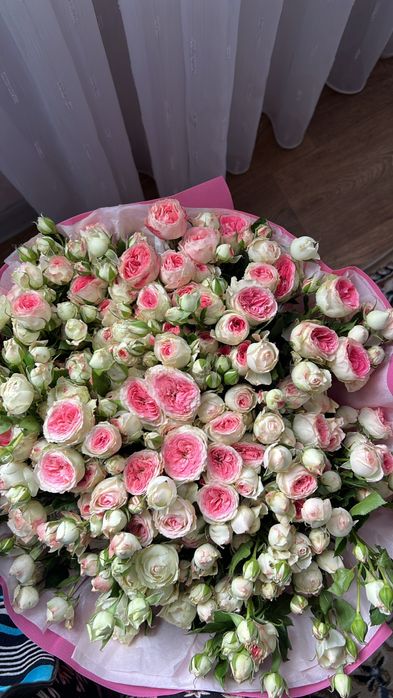 Продам букет из кустовых роз
