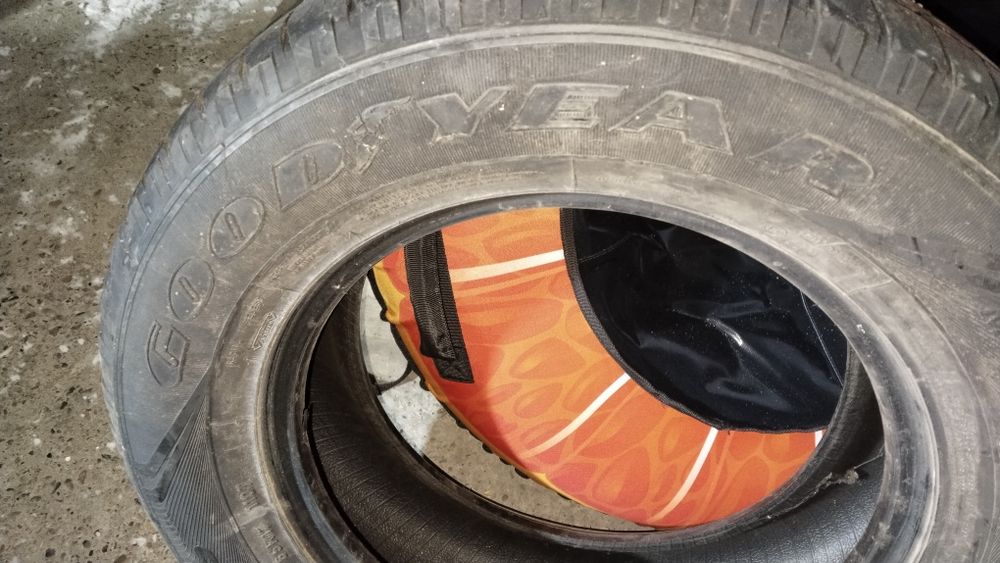 Продам шины бу летние гудиер