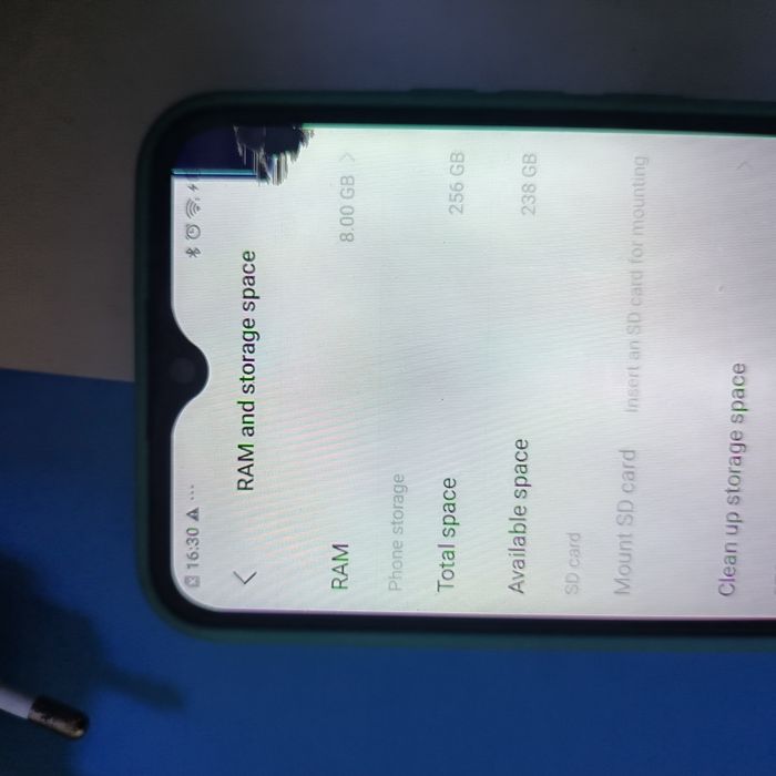 Redmi note 11 pro sotiladi ekran ketgan Vivo y 17 xam sotiladi