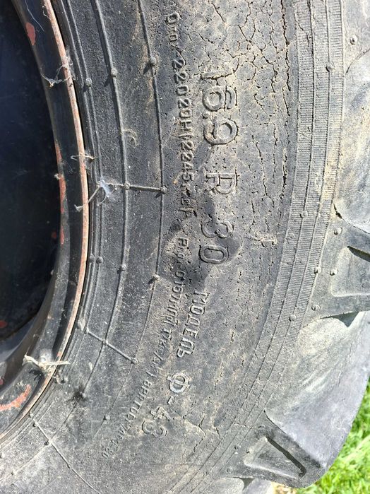 Тракторни гуми с джанти 16,9 R30