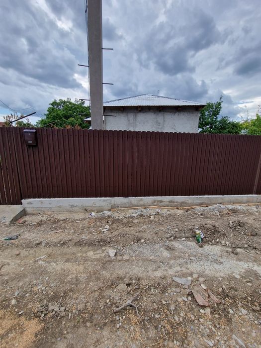 Garduri și porți stil jaluzele șipcă metalica tabla cutata