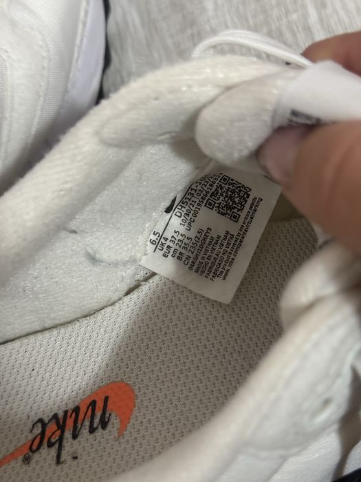 Маратонки Nike 37.5