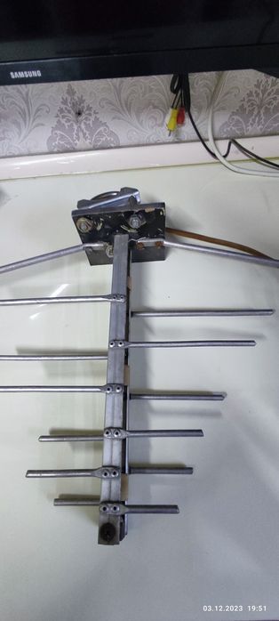 Уличная антенна для