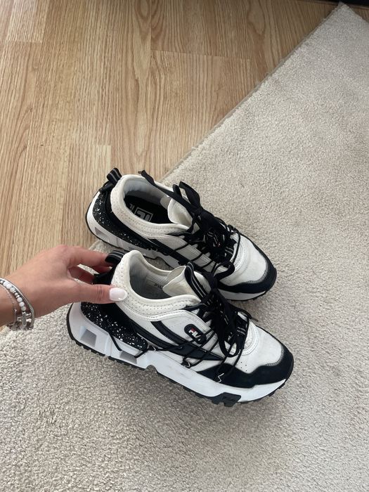 Сникърси FILA / wonen