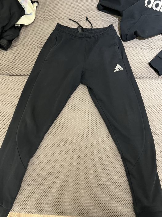 Спортивный костюм adidas