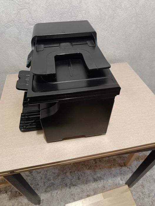 Продам МФУ HP M1212