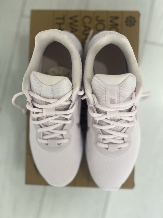 Продам новые кросовки Nike