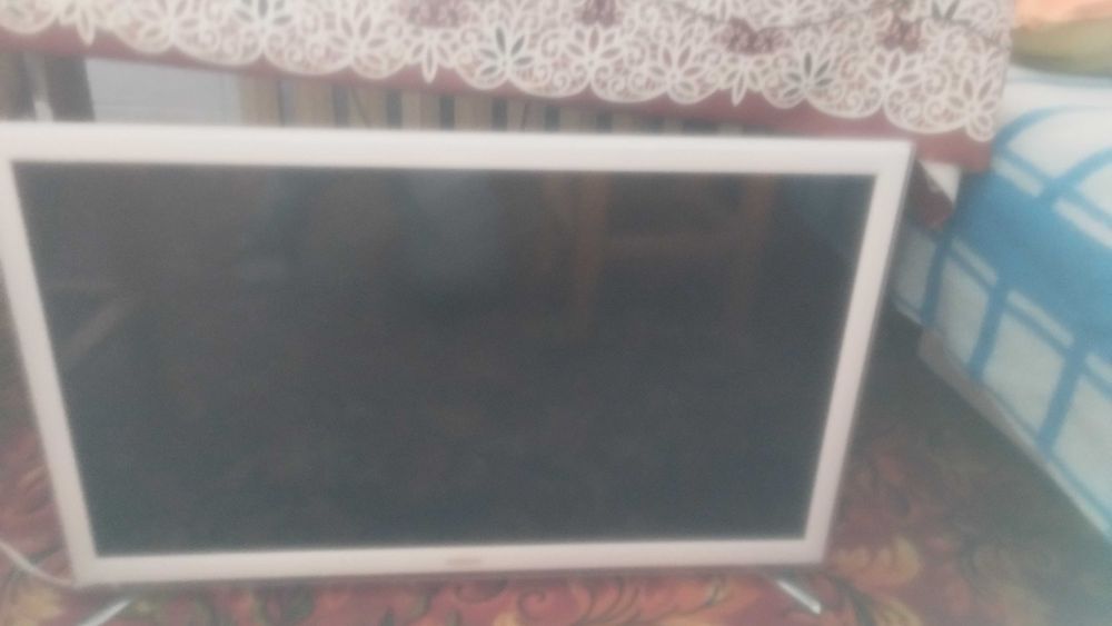 Продам телевизор смарт тв