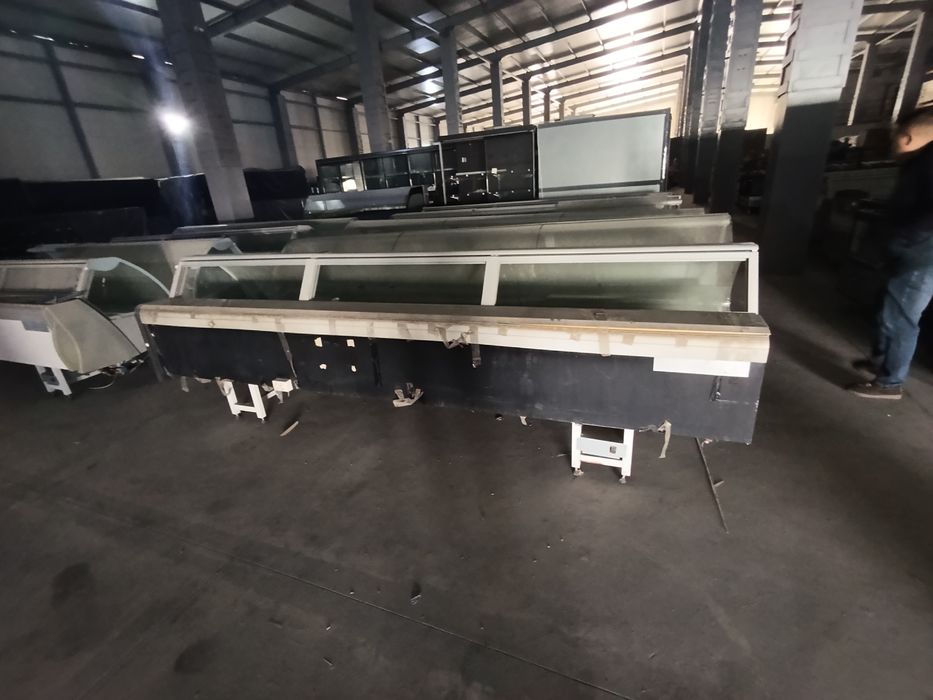 Витрина холодильник