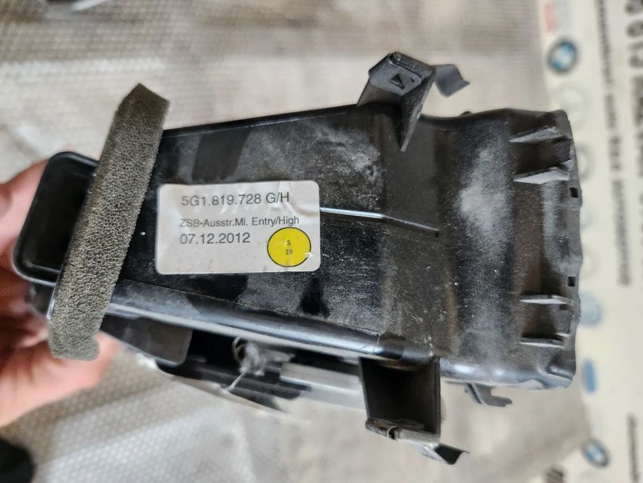 Grile Grila Ventilatie Centrala Bord Vw Golf 7 VII Cod 5GG