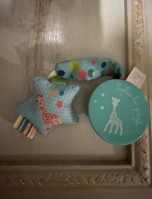 SophieLaGirafe Дрънкалка и Клипс за залъгалка Звезда