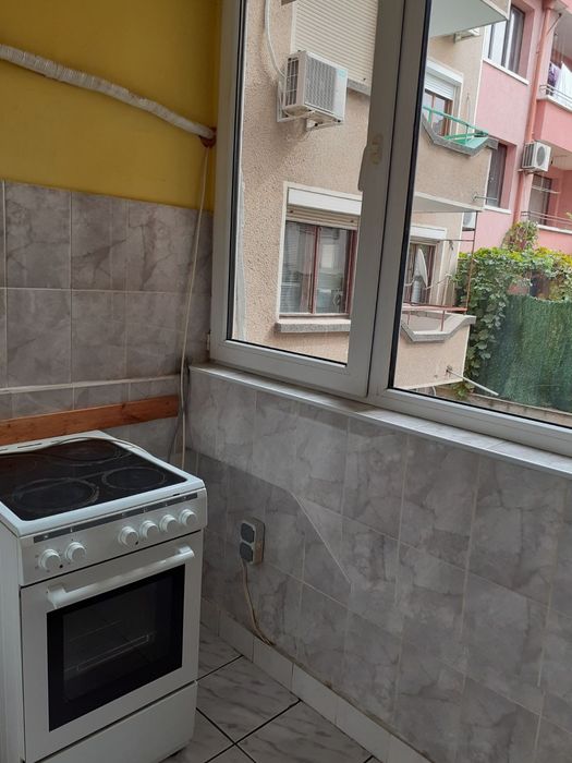 Дава се под наем Двустаен апартамент в Пазарджик, Идеален център - 67 кв.м за 229.5 € - Снимка #4