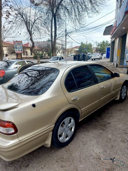 Nissan maxima 1998 yil suegi butun polni asvijit qilingan