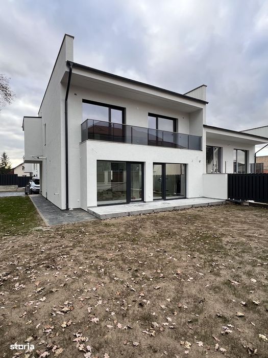 Casă  lângă pădurea Barcului in Dezmir