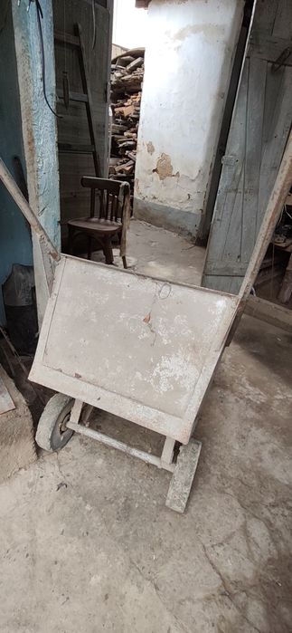 Продам железную тележку.