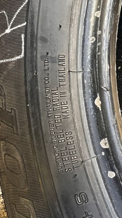 Продам оригинальные шины 225/65 17