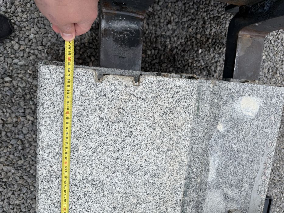 Capace gard granit (soclu + stâlpi) – exterior