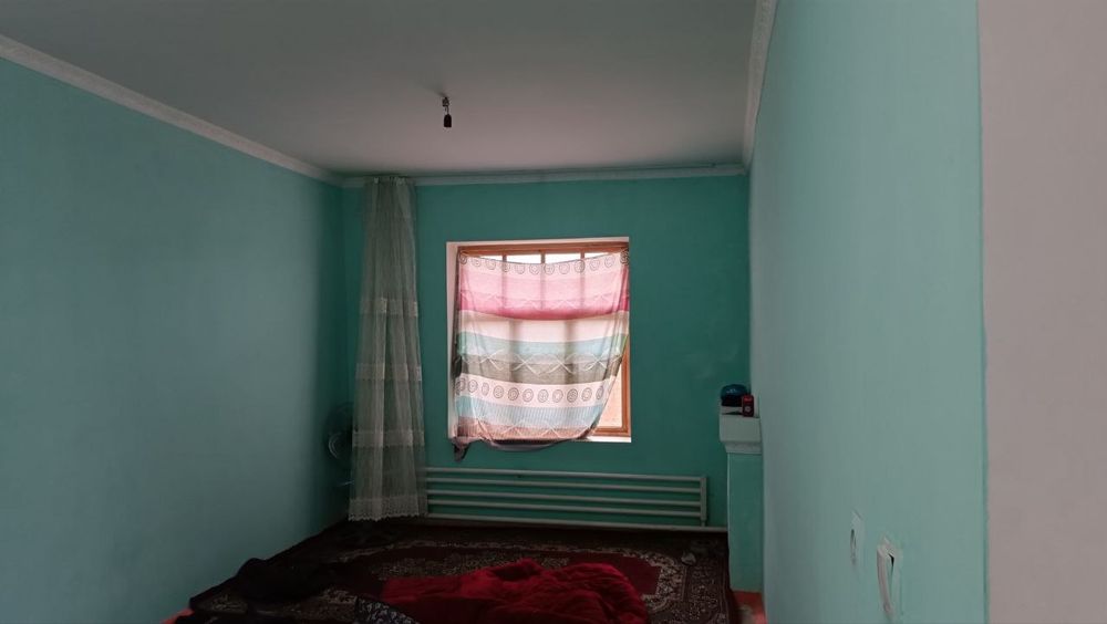 Uy sotiladi 8 sotik tayyor