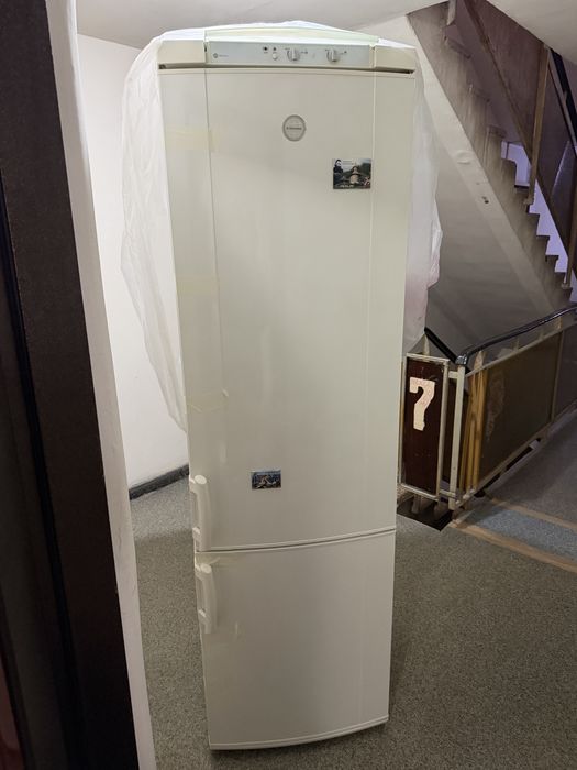 Frigider ( combina frigorifica) Electrolux