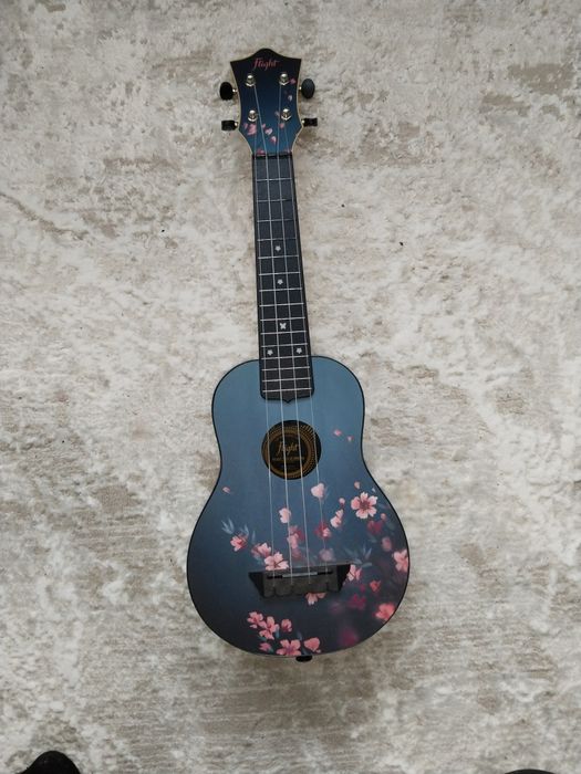Продам укулеле сопрано