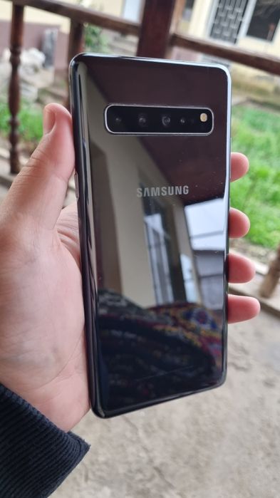 S10 5G idealniy holatda