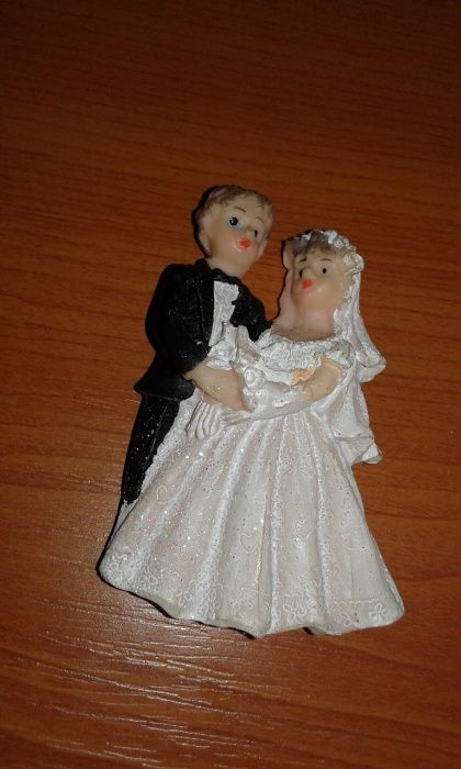 Ornament/ Magnet Frigider personalizat " Mire & Mireasa ", NOU