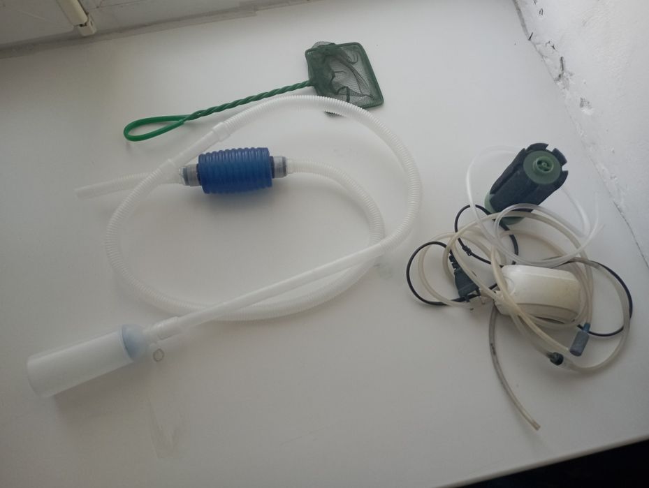 Продам аквариум с (доп принадлежности)