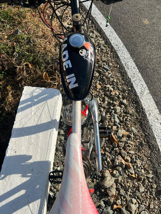 Vând bicicleta cu motor 80cc