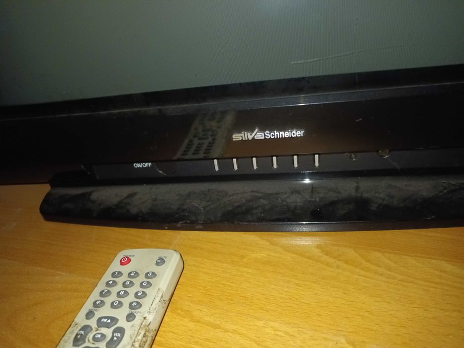 оригинален немски телевизор шнайдер.голям 22 инча