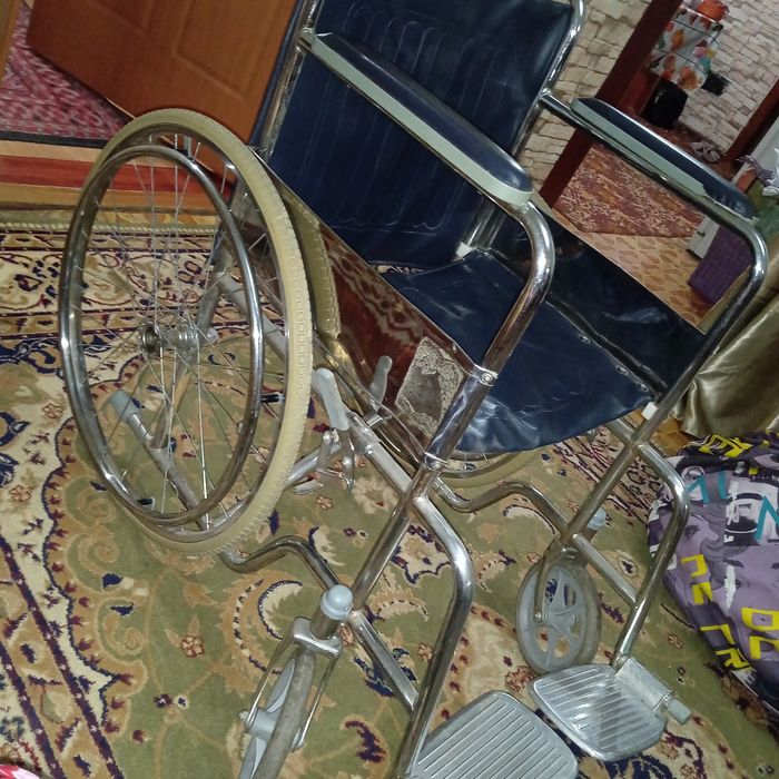 Инвалидная коляска