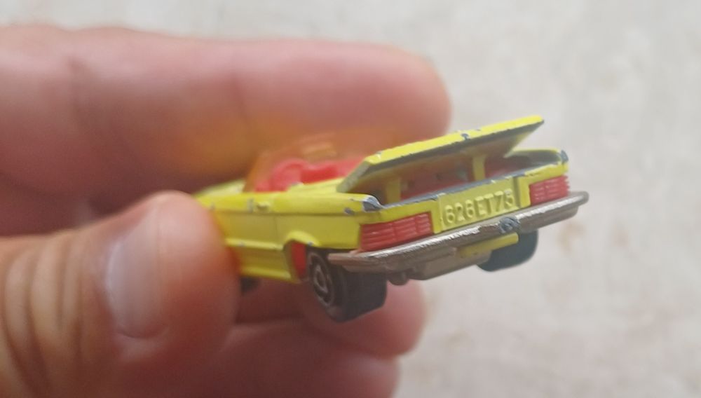 Това е винтидж модел на Majorette Mercedes 350 SL, произведен във Франция. 
Модел: Mercedes-Benz 350 SL (R107).

Производител: Majorette.

Мащаб: 1/60