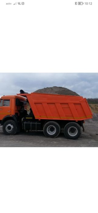 Доставит камаз. Песок серый и желтый камаз.