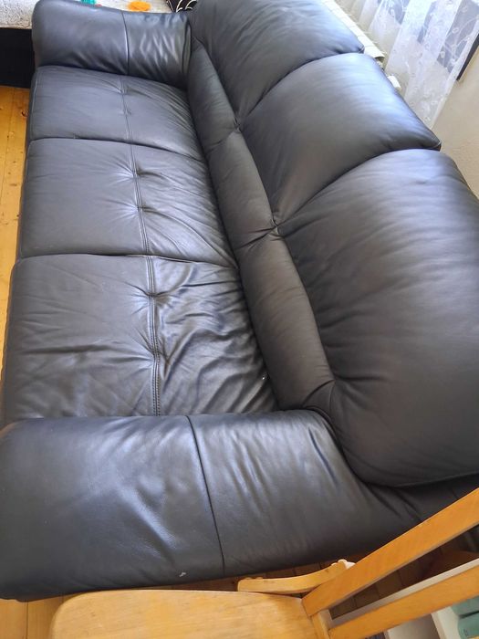 Диван от естествена кожа