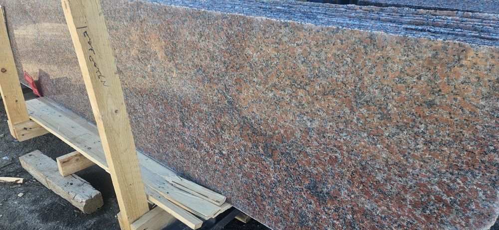 Мрамор и гранит по размер – плотове, стъпала, подпрозоречни первази