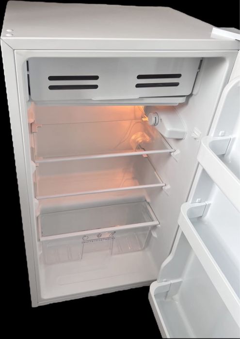 Продам новый холодильник Бирюса