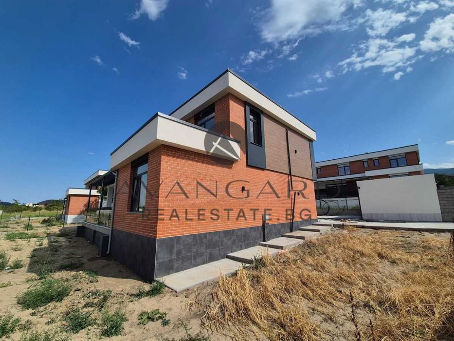 оф.23790 Самостоятелна двуетажна къща/ Марково