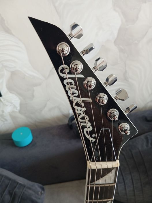 Продам Jackson js22 dinky