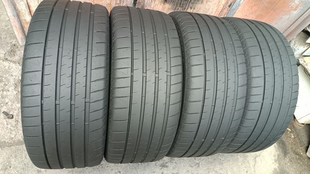 225/45/17 Bridgestone