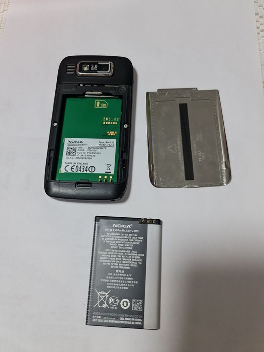 Nokia E72 black in stare foarte buna! Incarcator Necodat Baterie noua!