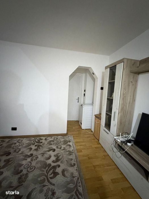 Apartament Semi decomandat Calea Românilor la 3-4minute de centru