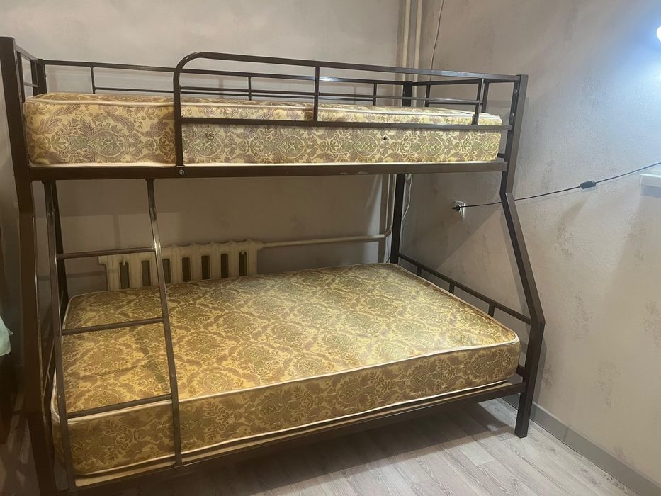 Двухъярусная кровать