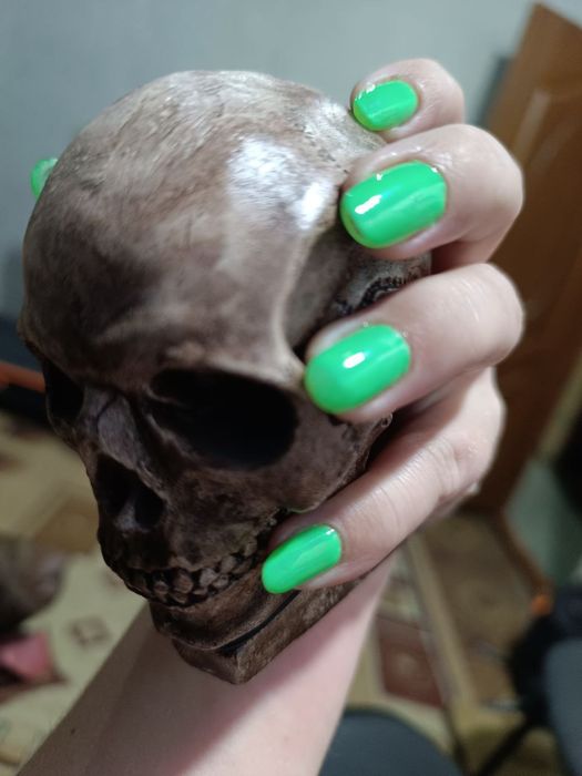 Маникюр и педикюр