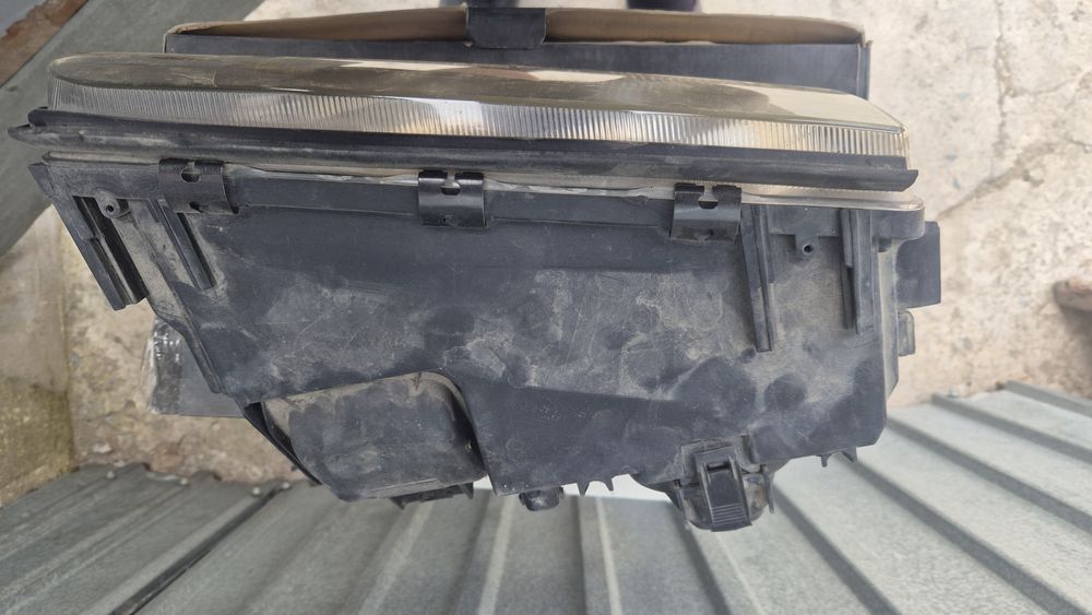 Фары  BMW   E-38