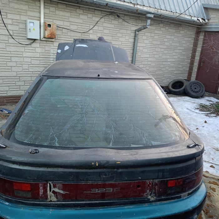 Мазда 323 авто на разбор