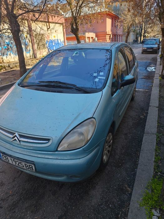 Автомобил Ситроен Ксара Пикасо