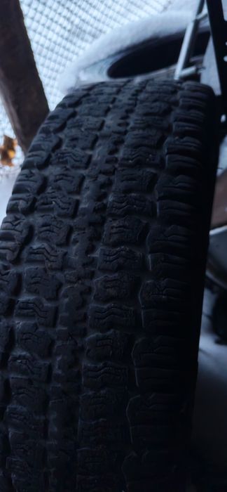 Продам шины на Ниву, Уаз
