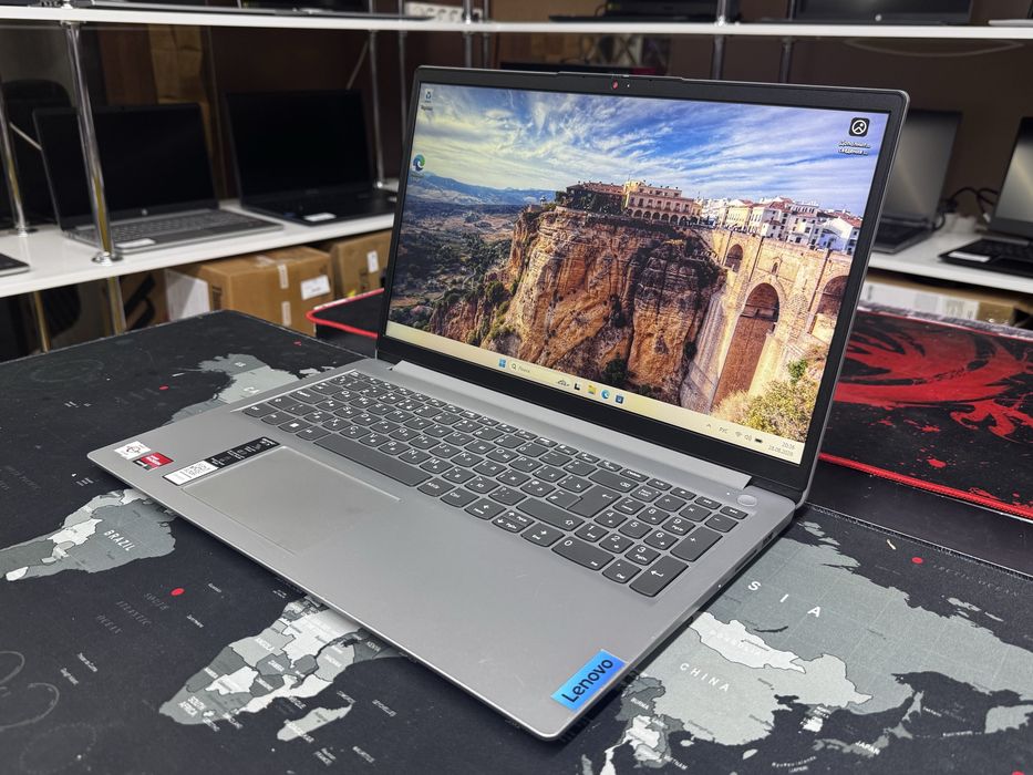 Ноутбук Lenovo IdeaPad 1 Athlon Silver  7120U/8GB/SSD256Gb